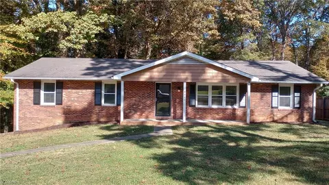 8015 Linkner Ln, Lewisville, NC 27023