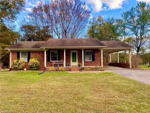 4519 Nc Highway 268, Pilot Mountain, NC 27041