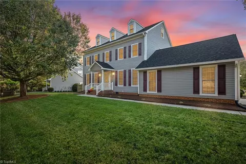 3621 Two Oaks Dr, Greensboro, NC 27410