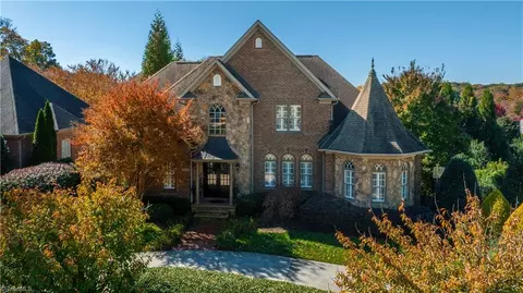 5504 Summer Hill Ln, Winston Salem, NC 27106