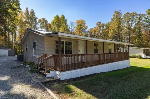 3543 Kay Dr, Trinity, NC 27370 photo 4