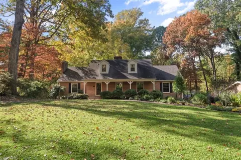 2680 Belwick Dr, Winston Salem, NC 27106