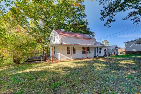 4975 Spainhour Mill Rd, Tobaccoville, NC 27050