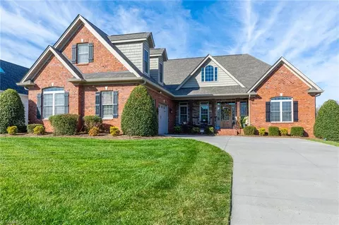 289 Mallard Landing Blvd, Clemmons, NC 27012