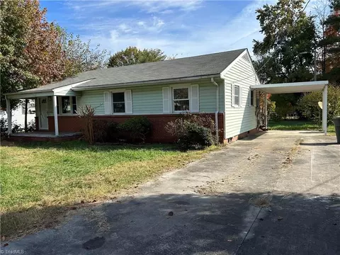 2503 Old Chapman St, Greensboro, NC 27403