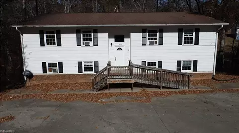 1307 Lewis St, Eden, NC 27288