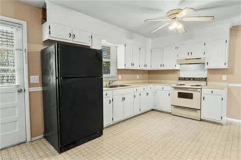 241 Kingstree Rd, King, NC 27021 photo 9