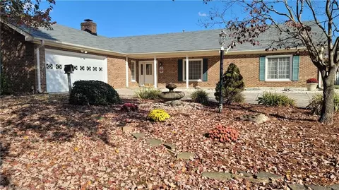 1485 Country Meadows Ln, Kernersville, NC 27284