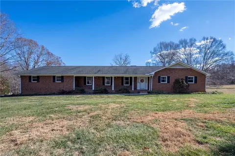 152 Tro Tod Dr, Winston Salem, NC 27107
