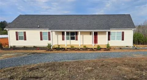 7785 Misty Mountain Rd, Germanton, NC 27019