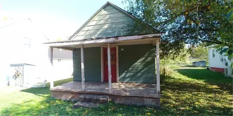 1025 Scales St N, Reidsville, NC 27320