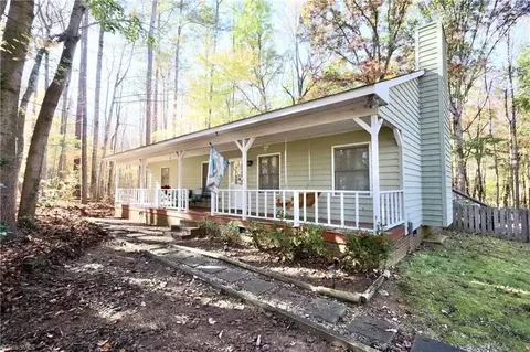 7717 Brisbane Dr, Summerfield, NC 27358