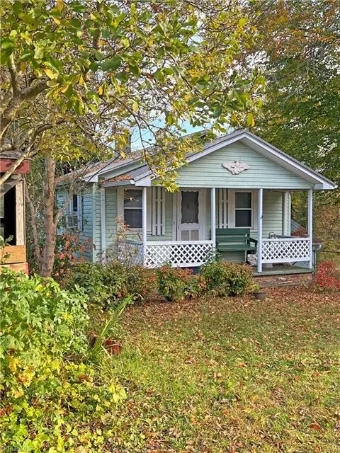 5534 Green Acres St, Winston Salem, NC 27105