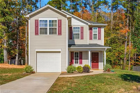 821 Oak Bend Dr, Asheboro, NC 27203