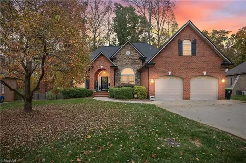 625 Mallard Landing Blvd, Clemmons, NC 27012