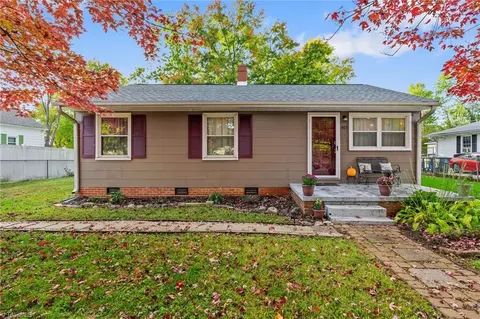 1403 Fairview St, Greensboro, NC 27405
