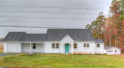 7486 S Nc Highway 66, King, NC 27021