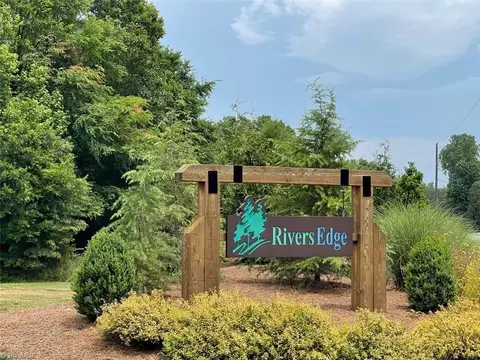 2508 Rivers Edge Rd, Summerfield, NC 27358