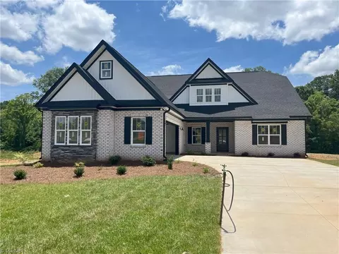 305 Grandworth Way, King, NC 27021