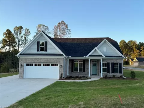 110 Owl Ln, Winston Salem, NC 27127