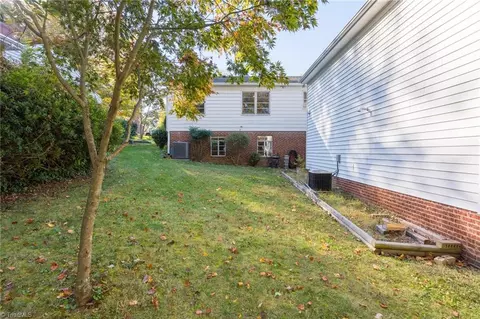 1012 Elk Pl, High Point, NC 27262 photo 38