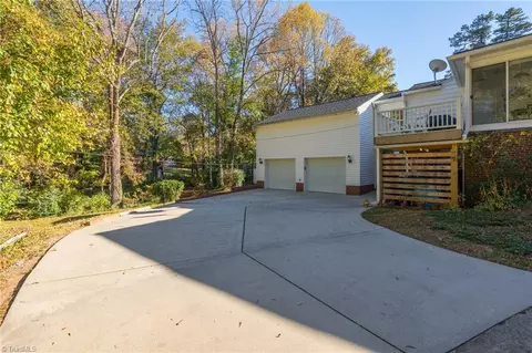 1012 Elk Pl, High Point, NC 27262 photo 4