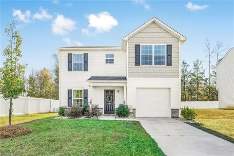 201 Glenoaks Dr, Lexington, NC 27292
