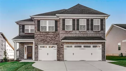 7466 Buckview Ct, Kernersville, NC 27284