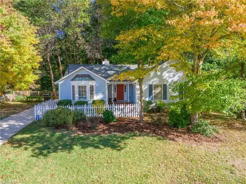 6412 Cardinal Wood Dr, Greensboro, NC 27410