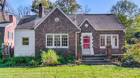 706 Brookside Dr, High Point, NC 27262 photo 2