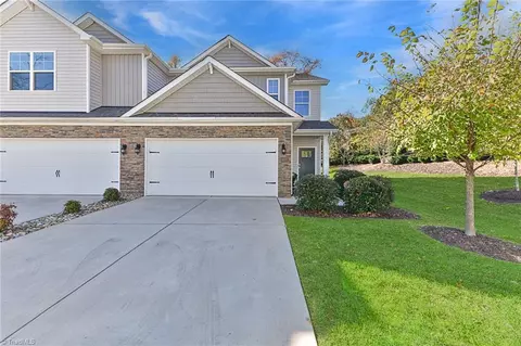 822 Riley Ln, Greensboro, NC 27455