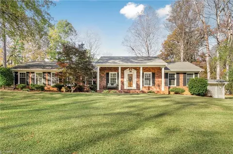 139 Ashburton Rd, Advance, NC 27006
