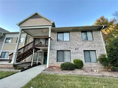 819 Belmont Dr #2D, High Point, NC 27263