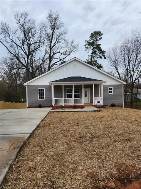 301 Maple Ave, Asheboro, NC 27203