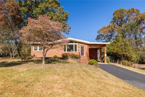1108 Green St, Reidsville, NC 27320