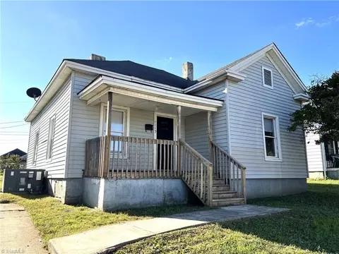 1113 Textile Pl, High Point, NC 27260