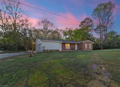 5388 Clyde King Rd, Asheboro, NC 27205