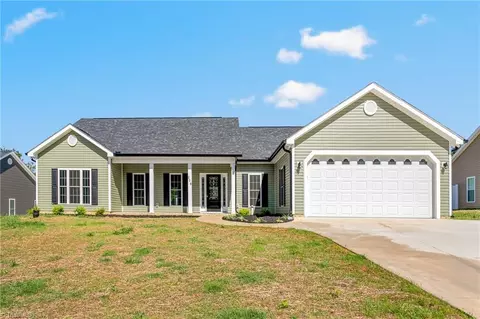 115 Valley Dr, Thomasville, NC 27360