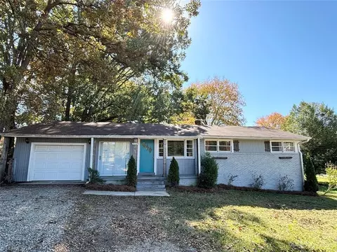 913 Hawkinstown Rd, Salisbury, NC 28144