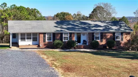 3320 Finch Farm Rd, Trinity, NC 27370