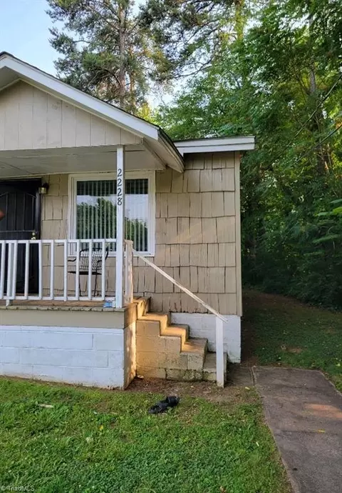 2228 Flag St, Winston Salem, NC 27101