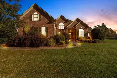 8502 Point Oak Dr, Colfax, NC 27235