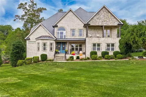 6154 Olde Fields Way, Pfafftown, NC 27040