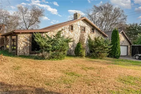 2922 Huffine Mill Rd, Gibsonville, NC 27249