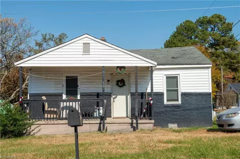 650 Montgomery St, Burlington, NC 27217