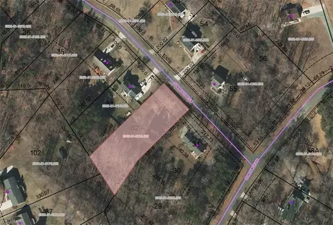 5050 Commodore Ln, Walnut Cove, NC 27052