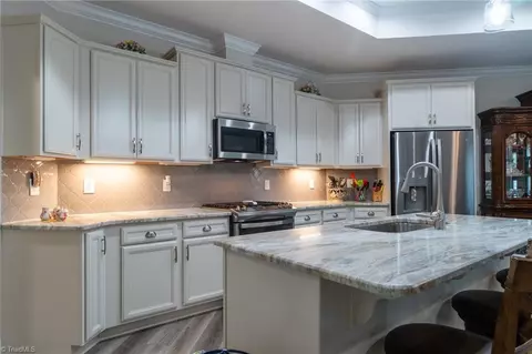 3754 Echo Forest Trl, High Point, NC 27265