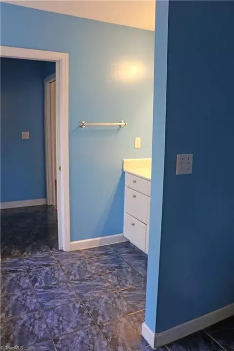 591 Vannoy Maxwell Rd, Purlear, NC 28665 photo 36
