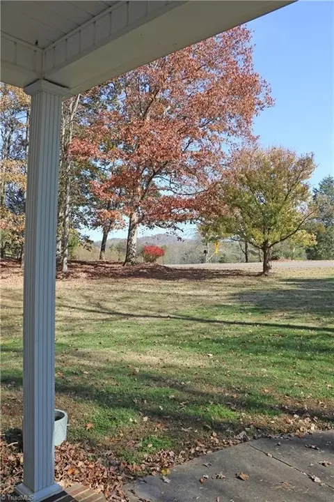 591 Vannoy Maxwell Rd, Purlear, NC 28665 photo 11
