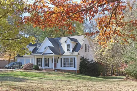 591 Vannoy Maxwell Rd, Purlear, NC 28665 photo 2